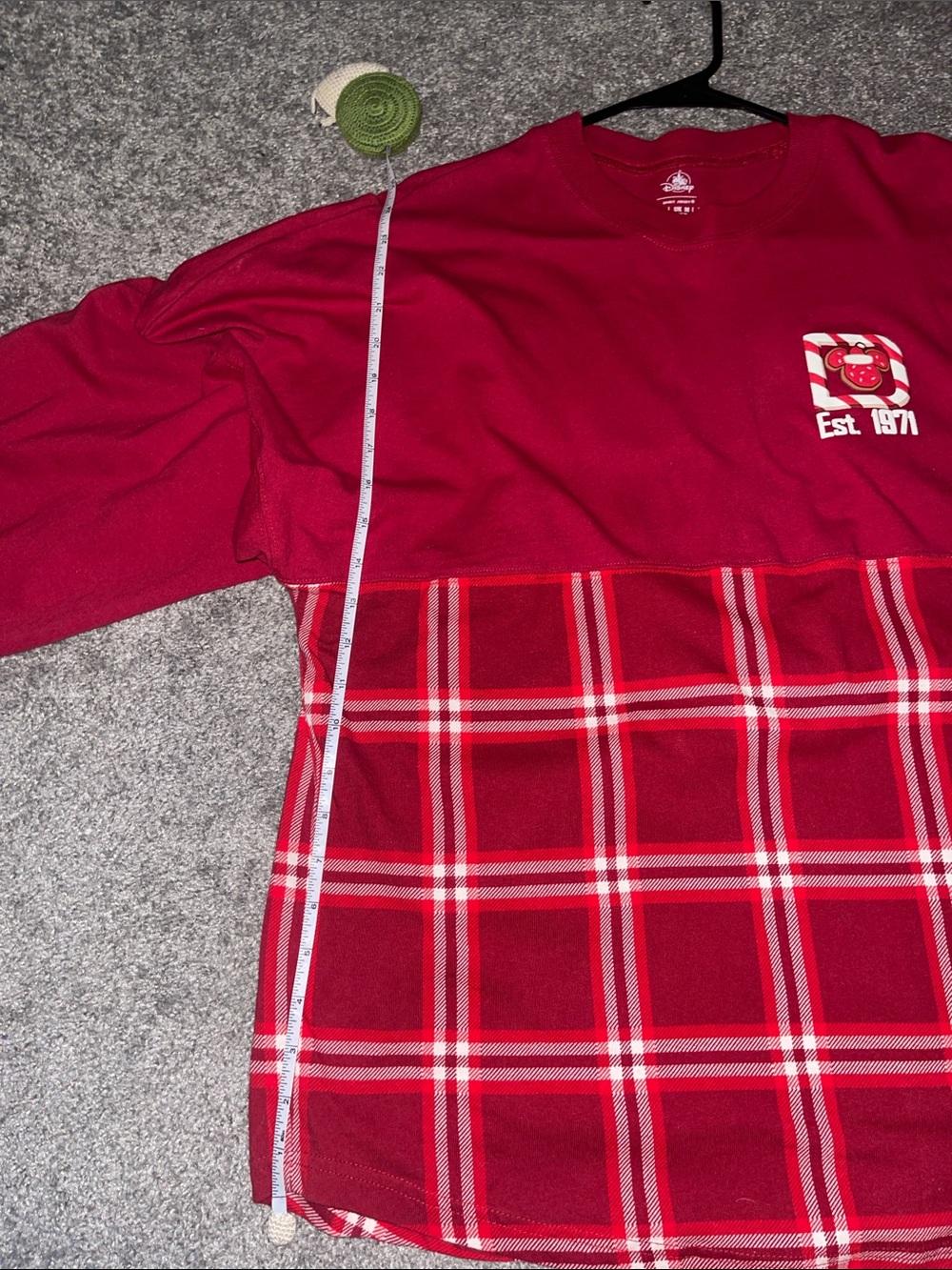 Walt Disney World 2021 Red Holiday Snacks Spirit Jersey Size M - Picture 5 of 5